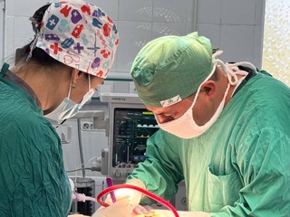 Навоийские врачи провели успешную операцию и подарили пациенту надежду на выздоровление