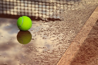 Денис Истомин иштирокидаги матч кучли ёмғир сабаб тўхтатилди