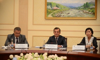 Марказий сайлов комиссиясида: ЭБМ экспертлари Ўзбекистонда