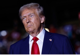 Трамп ба муҳоҷирони ғайриқонунӣ убур кардани сарҳади ИМА бо Мексикаро манъ кард