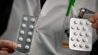 Спецкомиссия утвердила перечень лекарств, которые бесплатно будут получать больные коронавирусом на дому