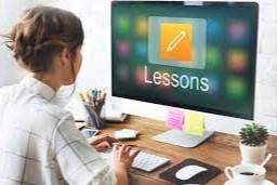 Самарқандда 15 та мактаб ўқувчилари онлайн ўқитилади