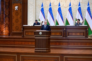 Таниқли шахслар коррупция ўқ илдизи — ортиқча ҳашамат ва дабдабага бош-қош бўляпти