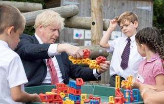 ​Британия Б​ош вазири: «Мактаблар сентябрдан очилиши зарур...»