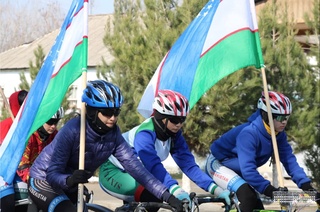 Гулистон шаҳрида «Саломатлик учун 5000 қадам» юриш марафони ташкил этилди