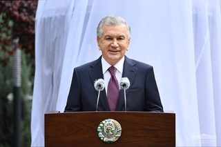 Ёдгории ба санъаткори бузург муносиб