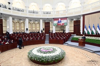 Qonun qabul qilindimi, u albatta ishlashi, odamlar hayotida sezilarli oʻzgarish qilishi kerak — Prezident