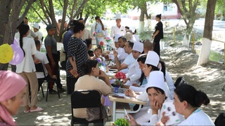 По инициативе управления здравоохранения в регионах Навоийской области проходят медицинские осмотры населения