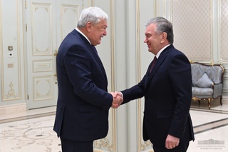 Шавкат Мирзиёев Венгриянинг «OTP» банки делегацияси билан учрашди