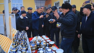 Қорақалпоқлик ҳоким ёрдамчилари Уйчи тажрибасини ўрганиш учун Наманганга келишди