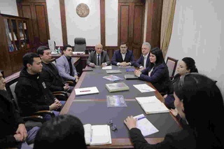 Xalqaro konferensiya oldidan uchrashuv