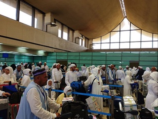 “Umra-2022” yangi mavsumi: o‘zbekistonlik ilk ziyoratchilar umra amallarini ado etdilar