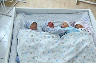 Республика перинатал марказида қашқадарёлик аёл 4 эгизакни дунёга келтирди