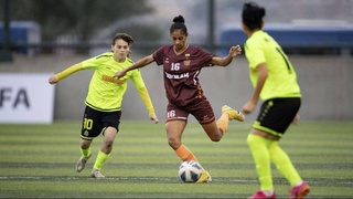 Женский футбол: где логика?