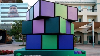 World’s largest Rubik’s cube turns heads in Dubai