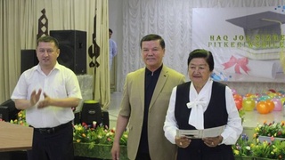 Сокини Қароқалпоқистон дар синни 71-солагӣ донишгоҳро хатм кард