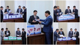 Сиёсий партиялар Марказий сайлов комиссиясига имзо варақаларини тақдим этди