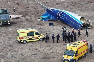 Putin Azerbaijan Airlines samolyotining halokati uchun Ilhom Aliyevdan uzr soʻradi