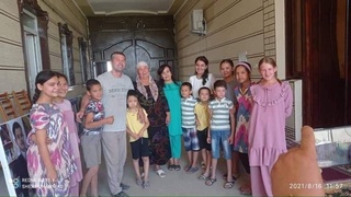 Фарғона туманида яшовчи Валиевлар оиласи 6 нафар етим болани асраб олди