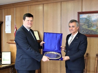 Рақобатбардош етук кадрларни тайёрлаш — бугуннинг муҳим талаби