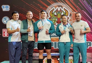 Молодежная сборная Узбекистана по тяжелой атлетике завоевала еще 4 медали на чемпионате мира