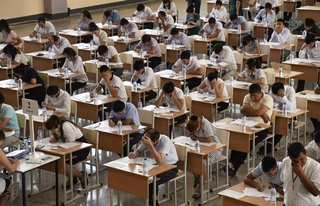 Өзбекстанда ЖОО-ға түсу емтихандары жабық ғимараттарда өтеді