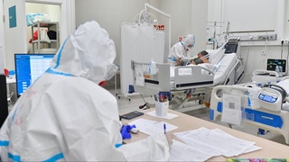 Мутахассис “омикрон” қандай беморларда оғир ўтиши мумкинлигини маълум қилди