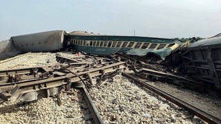 Покистондаги темир йўл ҳалокати қурбонлари сони 30 кишига етди