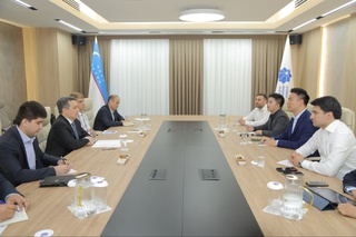 Вазир Alibaba.com компанияси делегацияси вакилларини қабул қилди