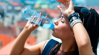 Нега иссиқ кунларда муздек сув ичиш мумкин эмас?