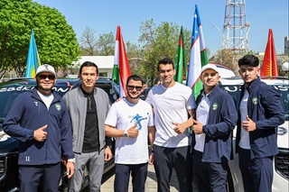 Узбекские болельщики отправились в США на автомобилях, чтобы поддержать сборную на чемпионате мира по футболу