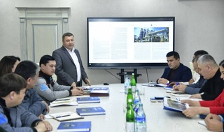 В АО «Навоиазот» презентовали корпоративную книгу, издание которой приурочили к 60-летию предприятия