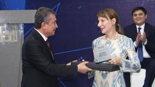 “Raqamlashtirishda ijobiy natijalarga erishgan davlat hokimiyati va boshqaruv organlari taqdirlandi