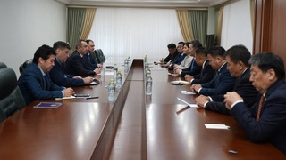 Дар ВКХ Ӯзбекистон бо ҳайати вакилони нозирони Муғулистон мулоқот барпо гардид