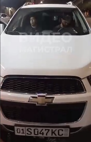 Haydovchisi "Uxlab qolgan" Captiva toʻxtab turgan Lacettiga borib urildi