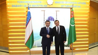 Сыртқы ислер министри Рашид Мередов пенен ушырасты