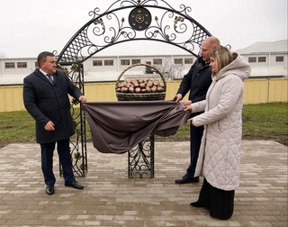 Kartoshkaga uchinchi marta yodgorlik o'rnatildi