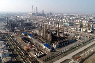 Ферганский НПЗ планирует перерабатывать вдвое больше сырья