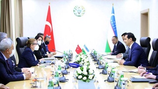 Uzbekistan’s Deputy Prime Minister discusses strengthening trade and economic cooperation issues with the Minister of Turkey