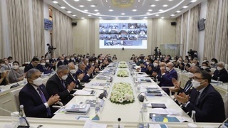 Участникам восьмого курултая Федерации профсоюзов Узбекистана