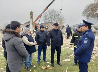 В Ташкентской области при взрыве газа на предприятии погиб человек, шестеро госпитализированы