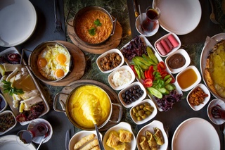 Nonushta madaniyati: uning asoslari nimada?