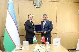 Обсуждены вопросы увеличения потока китайских туристов и создание еще более благоприятных условий для них