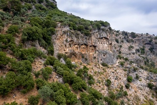 Mazaeus va Mitridatlar darvozasi