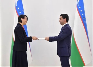 Өзбекстан Сыртқы істер министрлігінің басшысы Жаңа Зеландияның жаңа елшісін қабылдады