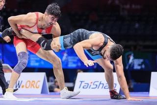 Навбат эркин курашчиларга