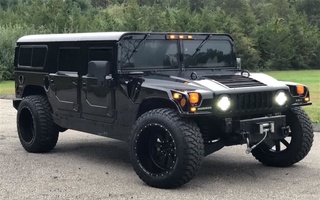 Мусодара қилинган “HUMMER H1” 301 миллион сўмга сотилди