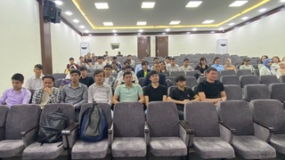 Tanlov oldidan yosh rassomlar bilan uchrashuv