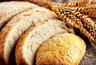 FDA перестало относить белый хлеб к здоровой пище