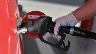 Биржа савдоларида Аи-80 маркали автомобиль бензини нархи тушишни бошлади